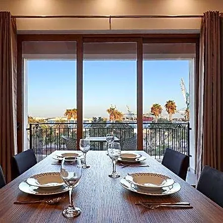 호텔 Luxurious Duplex Seafront W/ Amazing Sea Views Birżebbuġa