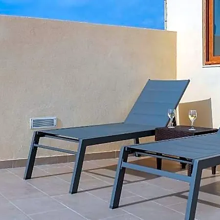 Luxurious Duplex Seafront W/ Amazing Sea Views Birżebbuġa