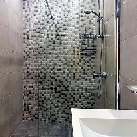 Luxurious Duplex Seafront W/ Amazing Sea Views 호텔 4*